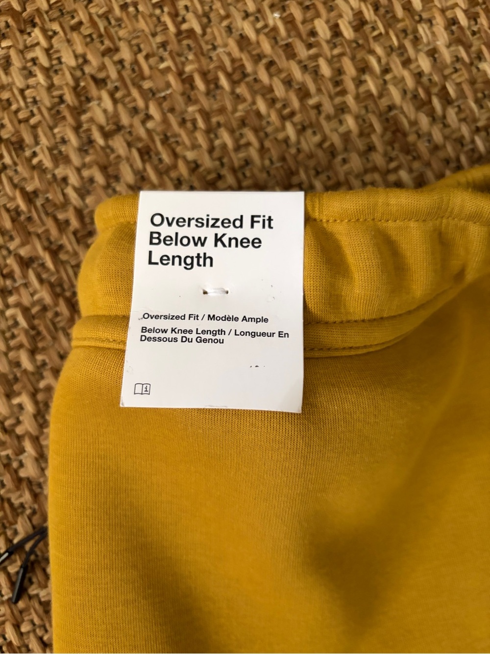 Nike Tech Fleece Oversized Shorts Tan Beige Men’s Size Large HV6539-352 - Picture 3 of 4